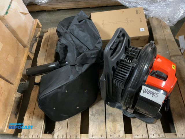 Lot 2-99575 - Skid lot of items including VEVOR backpack blower, Duffel bag, and a Rondauno Sod plunger