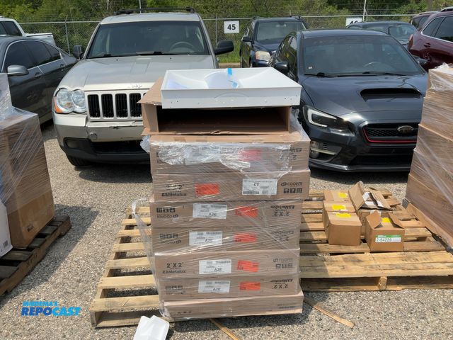 Lot 2-64343 - Lot of 15 boxes of 2x2 0,6m x 0,6m Metalux