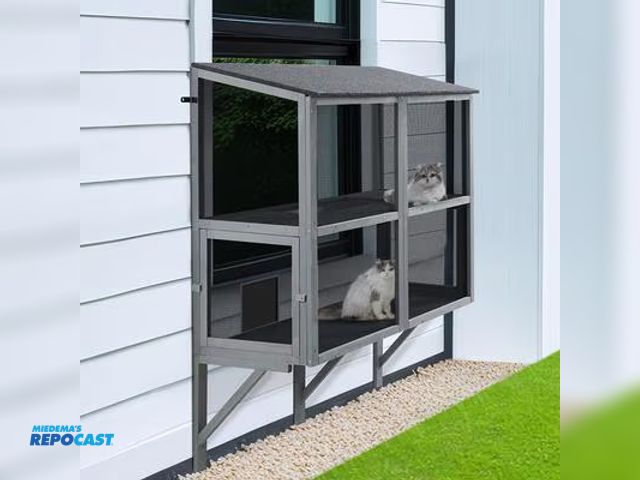 Lot 2-69638 - Everly Home Cat window box catio