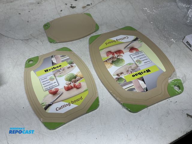 Lot 2-74698 - Pack of (3) Weihao cutting boards of different sizes - New