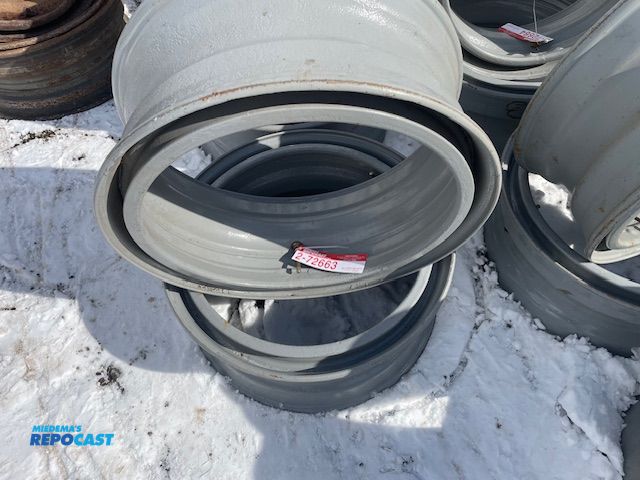 Lot 2-72663 - 2  Refurbished 22.5 Dayton rims.