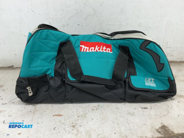Lot 2-14662 - Makita 30" tool bag w/ wheels