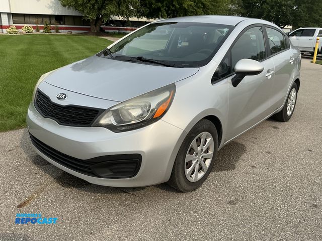 Lot 2-43170 - 2013 Kia Rio LX Sedan FWD