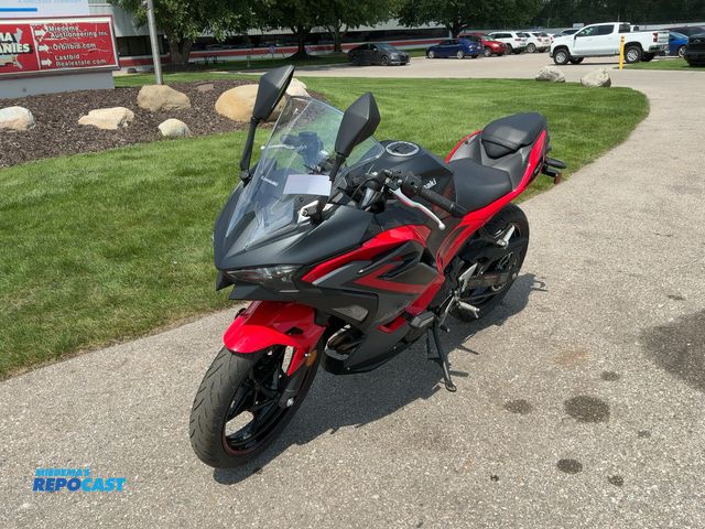 Lot 2-96346 - 2025 Kawasaki EX500JSFAL Ninja 500 SE Motorcycle