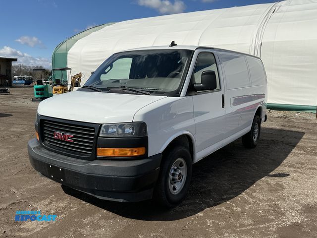 Lot 2-32689 - 2019 GMC Savana G2500 Cargo Cargo Van RWD