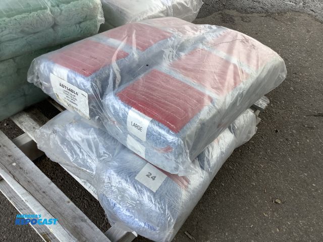 Lot 2-27357 - Floor Scrubber AST34BL5 large blue comet bland wet mop 5” heads (2 bags of 12)