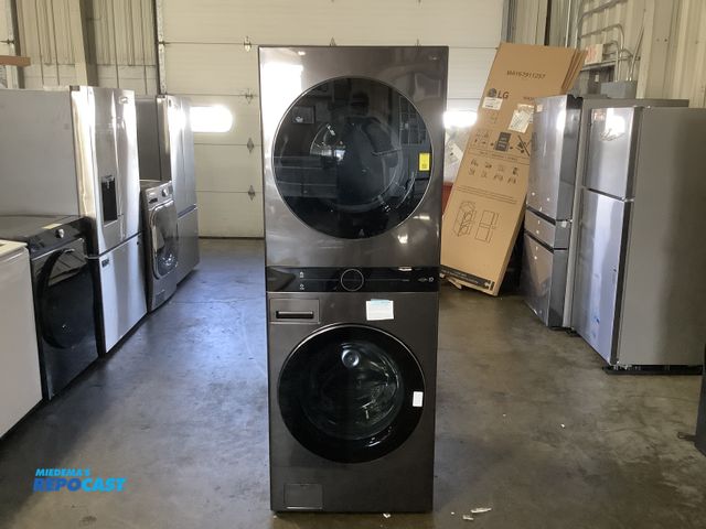 Lot 2-55281 - Scratch & Dent LG WKGX201HBA Washer & Dryer Set