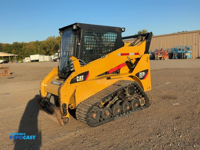 Lot 2-41599 - 2013 Caterpillar 257B3 Compact Track Skid Steer Loader