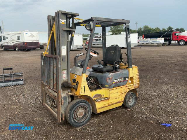 Lot 2-40755 - Caterpillar GP15 Forklift for Parts or Repair