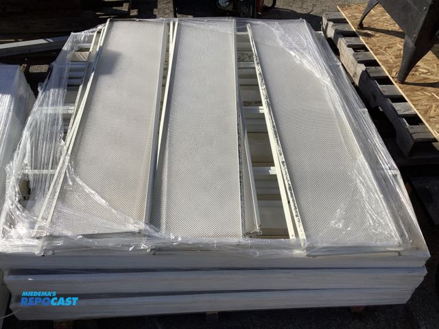 Lot 2-67637 - Skid lot of Werker assorted rectangular hanging LED shop lights