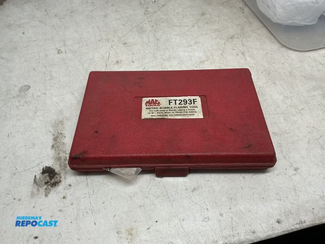 Lot 2-25939 - MAC Tools FT293F Metric Bubble Flaring Tool
