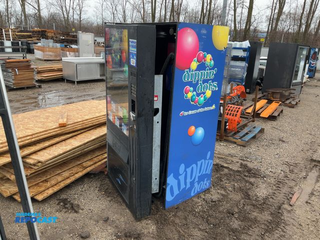 Lot 2-93769 - Unknown make and model vending machine