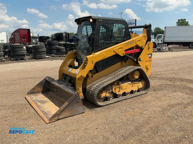 Lot 2-44143 - Caterpillar 259D Compact Track Skid Steer Loader