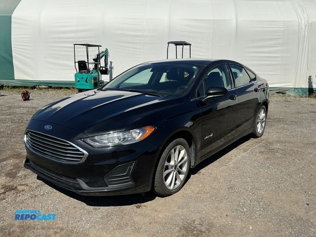 Lot 2-30190 - 2019 Ford Fusion Hybrid SE Sedan FWD