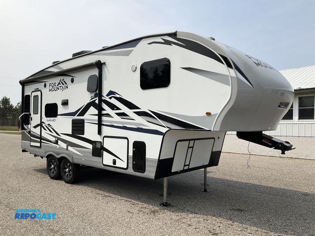 Lot 2-61990 - 2023 Fox Mountain 235RLS Proclass 235RLS 5th Wheel Travel Trailer
