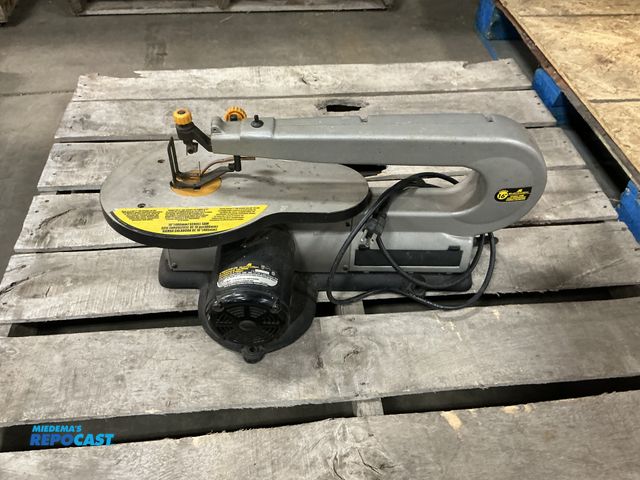 Lot 2-92147 - McCulloch 16” Scroll Saw #8520, 120V, 60Hz