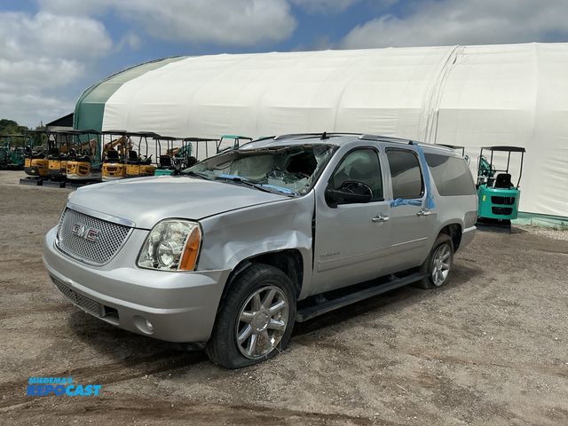 Lot 2-90152 - 2011 GMC Yukon Denali XL 4WD SUV 4x4
