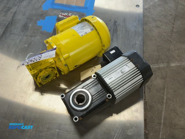 Lot 2-34509 - (2) Electric Motors with Gear Reducers, one is a Powerstar Bison Model 027-730K0030T 1/2hp 230/460 V...
