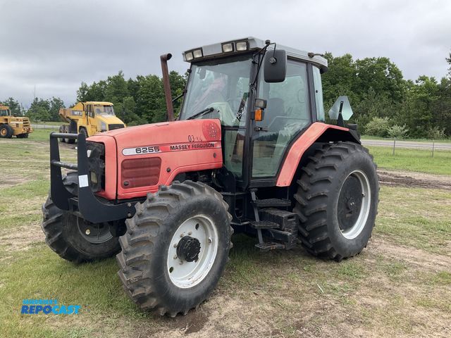 Lot 2-61683 - Massey Ferguson 6255 Tractor