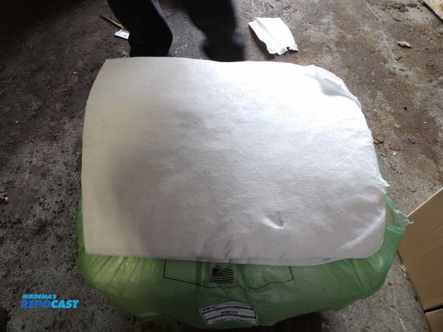 Lot 2-58357 - lot of (200) new SPC Heavy Duty Oil only absorbent pads - 19 x 15, white EPA and OSHA Standard