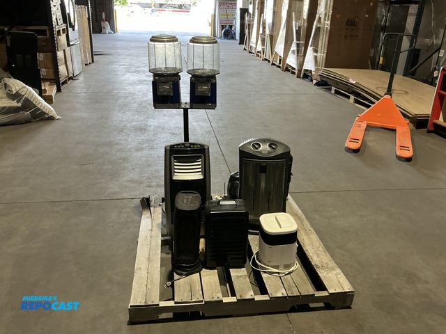 Lot 2-77447 - Pallet of Merchandise Including Various Electric Portable Heaters and a Gum Ball Vending Machine