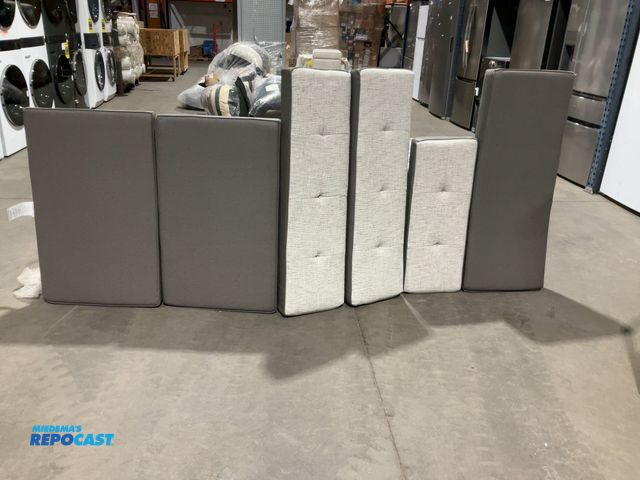 Lot 2-16621 - Set of 6 RV Dining Couch Cushions