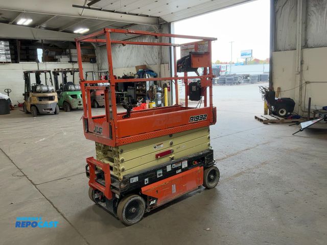 Lot 2-41964 - JLG R1932 Scissor Lift