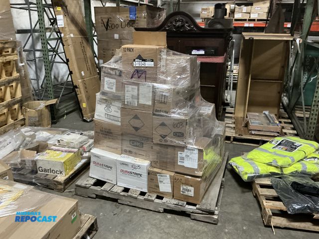 Lot 2-19348 - Large lot of a variety of types of cleanse and degreasers.