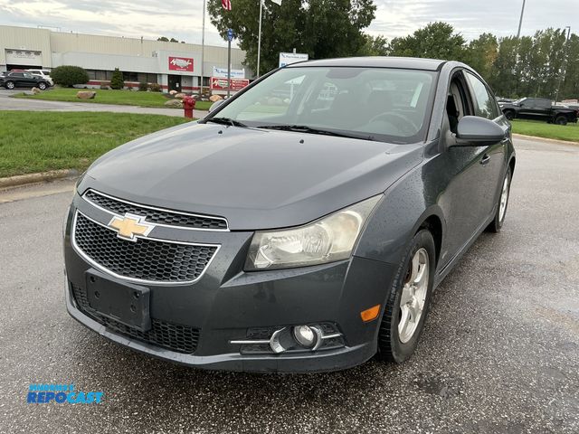 Lot 2-27018 - 2013 Chevrolet Cruze LT Sedan FWD