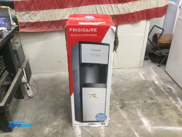 Lot 2-59558 - Scratch & Dent Frigidaire hot and cold water dispenser water dispenser  Frigidaire hot and cold wate...