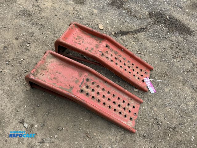 Lot 2-25589 - HEAVY DUTY STEEL CAR RAMPS