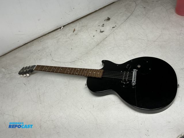 Lot 2-73101 - Gibson Les Paul Melody Maker- Satin Ebony Guitar