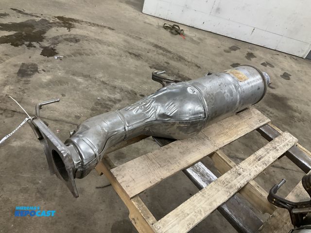 Lot 2-10606 - 2012-2018 Dodge Ram 2500/3500 diesel catalytic converter