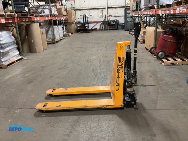 Lot 2-93598 - Lift-Rite Ergo 3000 nomic
