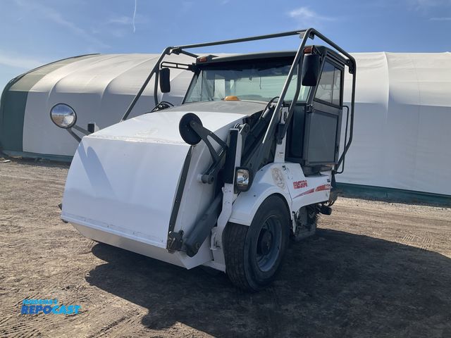 Lot 2-11219 - 2008 Elgin Pelican Sweeper Truck