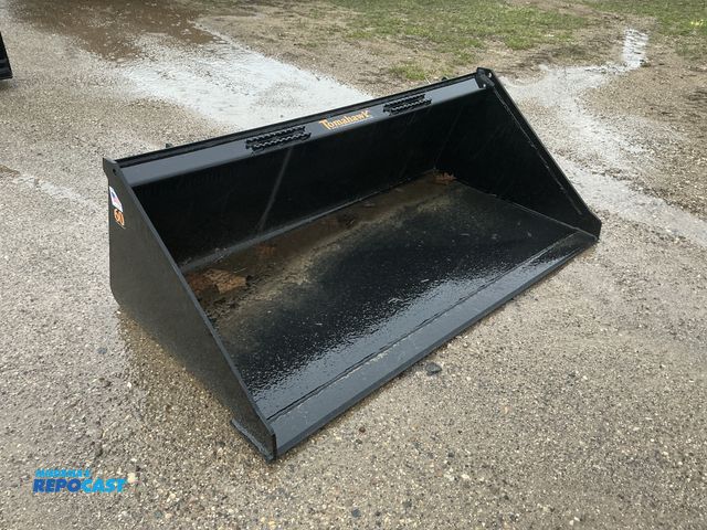 Lot 2-42969 - New Tomahawk 60" Skid Steer Bucket, Universal Quick Attach (3016-2)