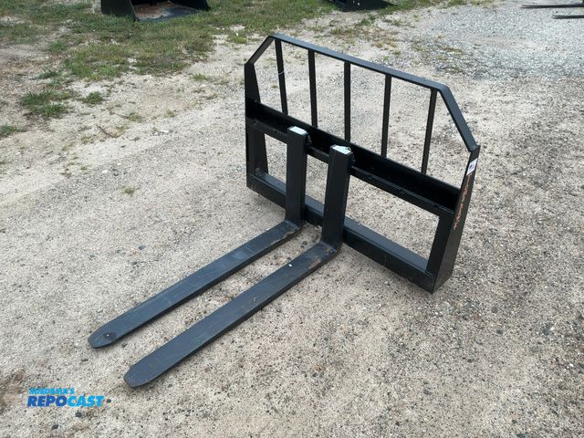 Lot 2-40130 - New Tomahawk 42" Skid Steer Forks, Universal Quick Attach Carriage with (2) 42" Forks, 2,800 lb Max ...