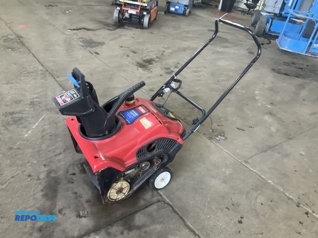 Lot 2-33177 - Toro Power Clear 21” Snowblower