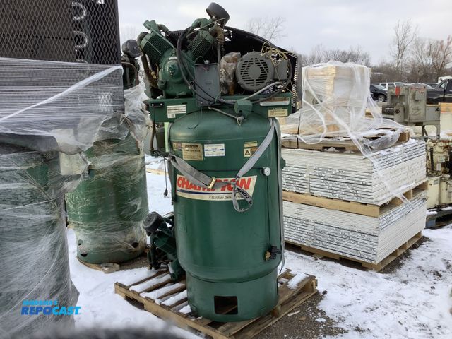 Lot 2-14680 - Champion  172-1  Pump