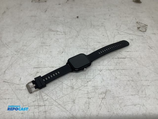 Lot 2-75768 - New UKCA smartwatch with black silicone band, square display
