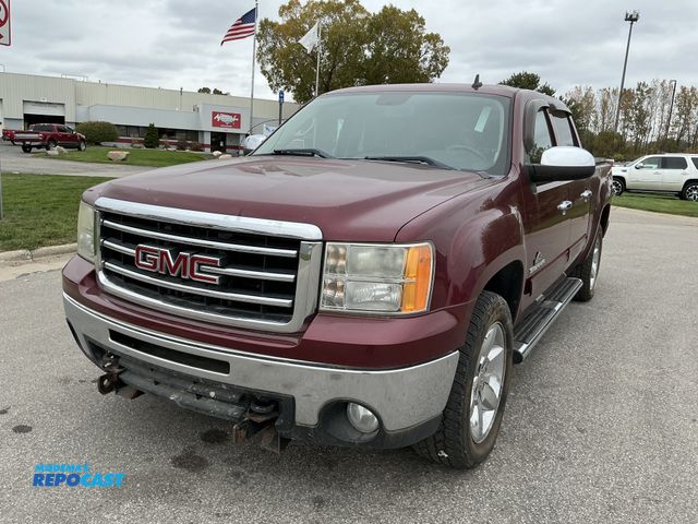 Lot 2-69326 - 2013 GMC Sierra 1500 SLE Crew Cab Standard Box Pickup Truck 4x4
