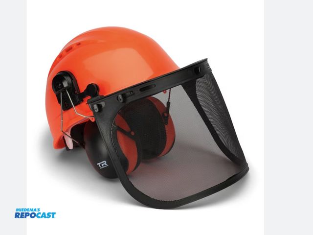 Lot 2-94290 - industrial chainsaw safety helmets ANSI S89.1 - 6 pack