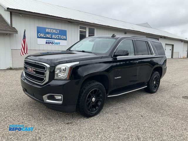 Lot 2-61968 - 2017 GMC Yukon SLT SUV 4x4
