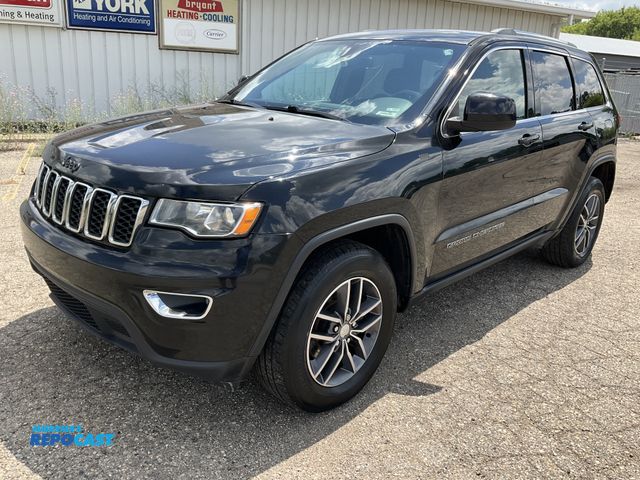 Lot 2-70496 - 2018 Jeep Grand Cherokee Laredo SUV AWD
