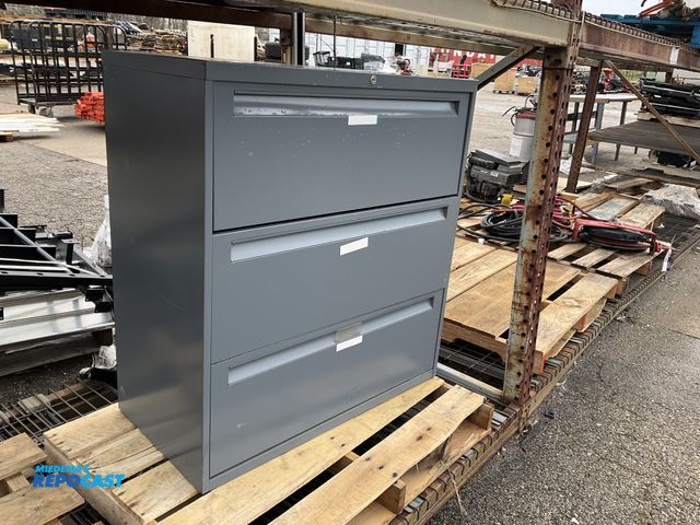 Lot 2-94888 - 3 draw Metal filing cabinet approx. 3’ x 28” x 39”