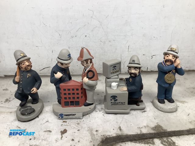 Lot 2-34562 - Lot of (4) Pinkerton Security Services figurines