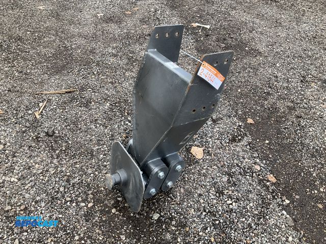 Lot 2-41644 - Gen-Y Hitch Executive Torsion Flex 5th Wheel kingpin, approx 11-1/2” between the mounting bracket, u...