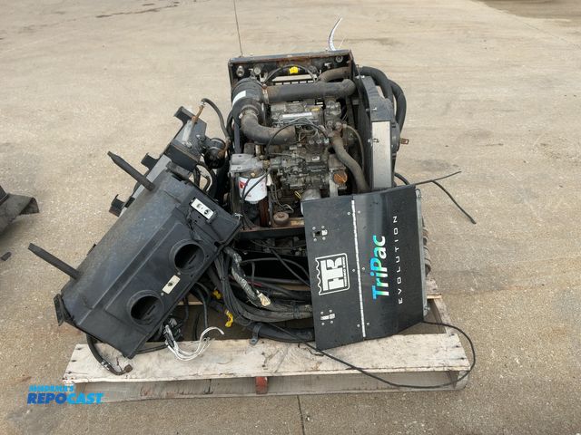 Lot 2-11765 - Thermo King TriPac Evolution APU, 2-cylinder Diesel Engine, Missing Covers and other parts