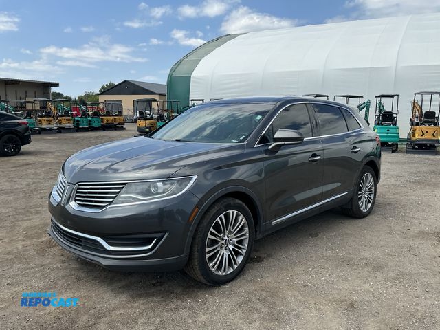 Lot 2-61397 - 2017 Lincoln MKX Reserve AWD SUV AWD
