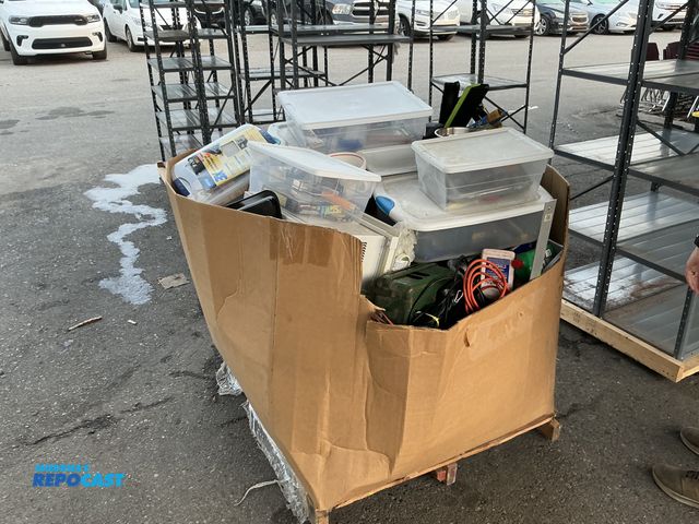 Lot 2-18261 - Box of assorted garage and household items